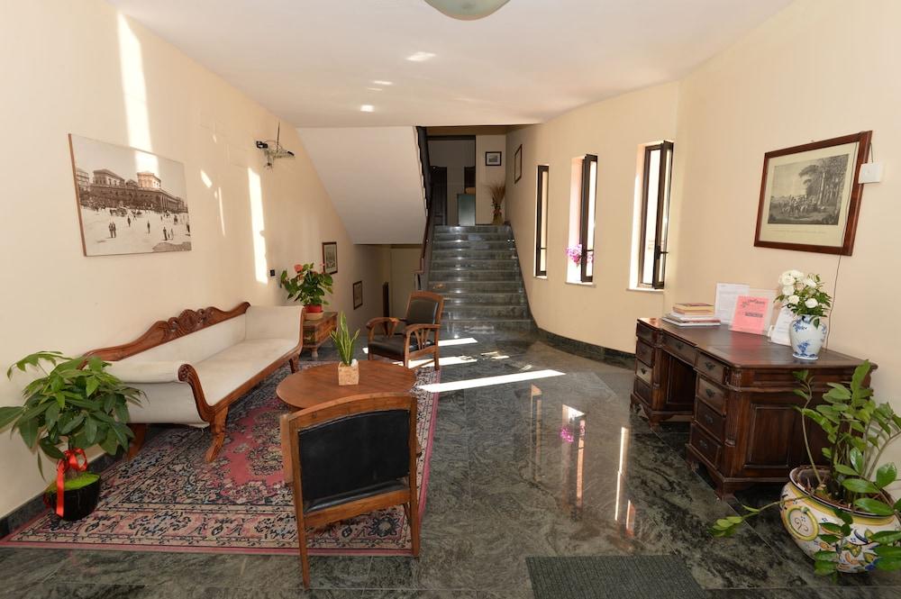 Miramare Aparthotel
