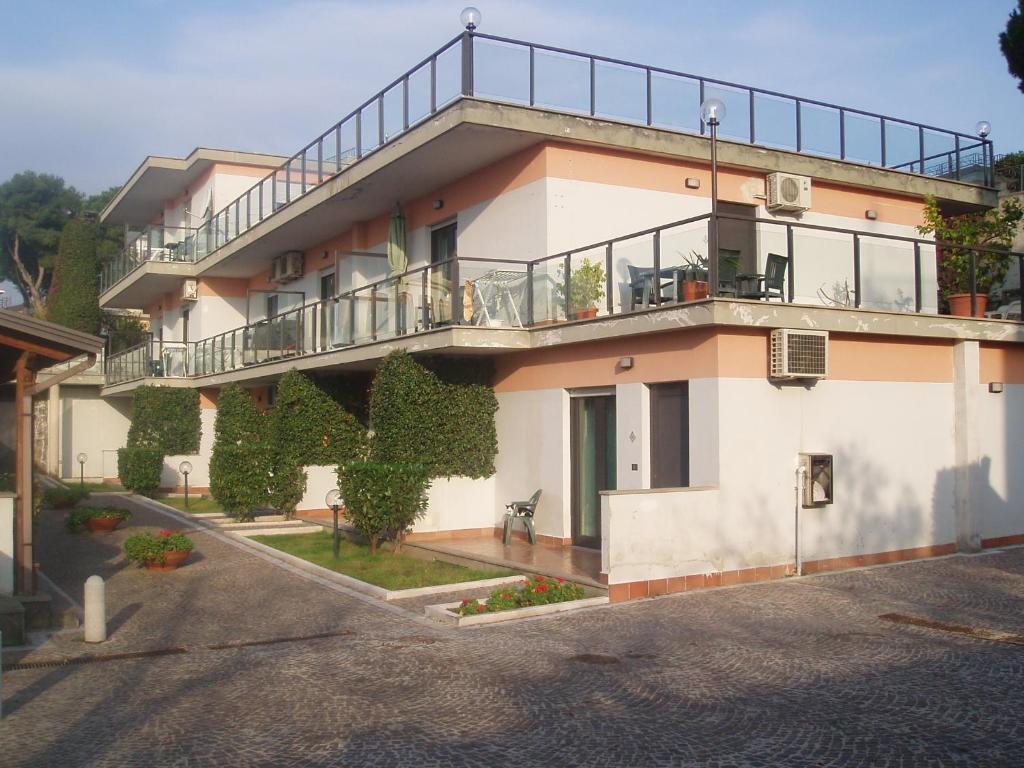 Miramare Aparthotel