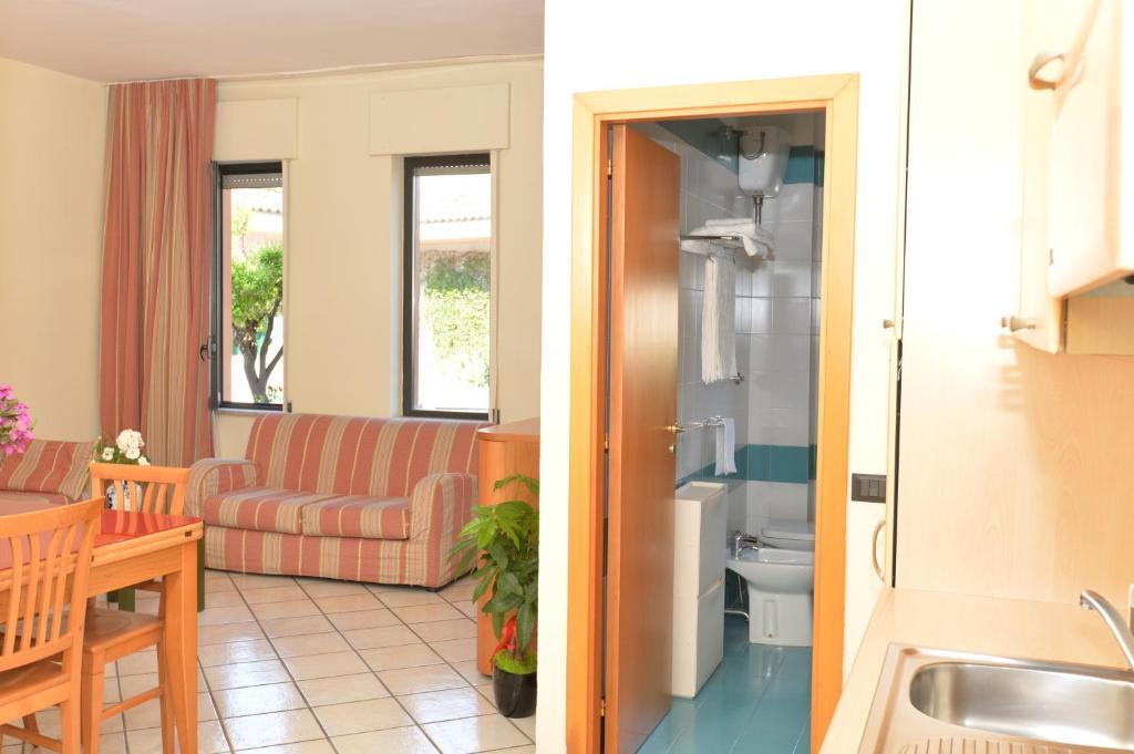 Miramare Aparthotel